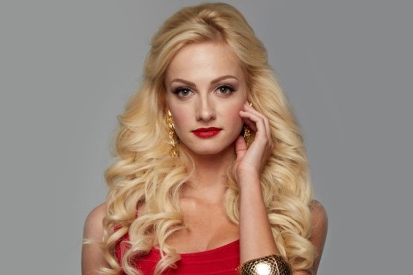 Полина Максимова. Фото горячие в купальнике, до и после пластики, похудения